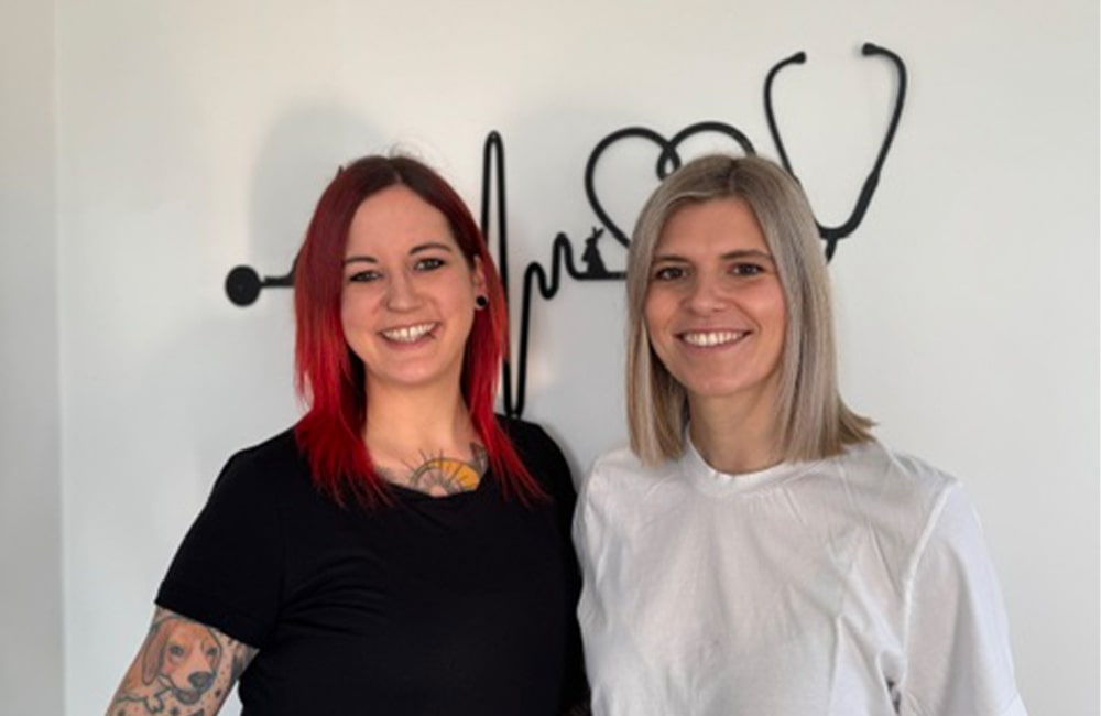 Vet-physio-Patricia-Kerscher-Nadine-Haberl-Tierphysiotherapeutin-Physiotherapie-Pferd-Hund-Über-uns-1-min vetphysioteam-haberl-und-kerscher-Pleiskirchen-min